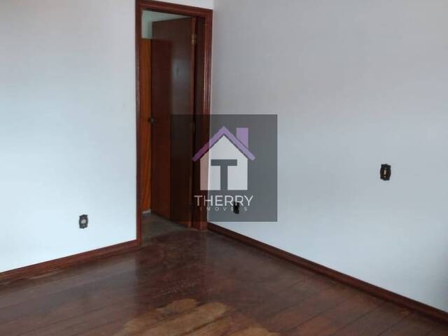 Sobrado para Venda em Araraquara - 5