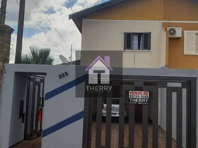 Sobrado para Venda em Araraquara - 2