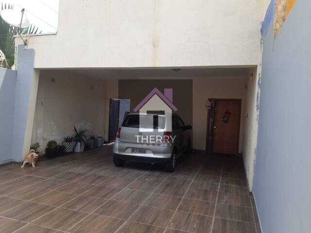 Sobrado para Venda em Araraquara - 3