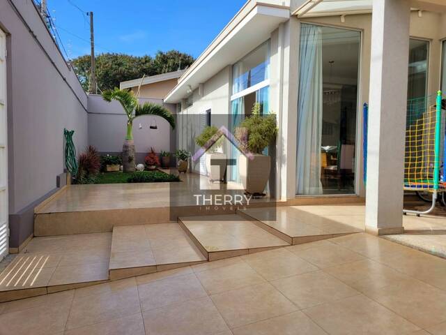 Casa para Venda em Araraquara - 2