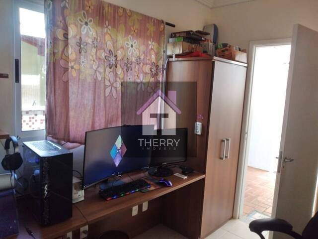 Sobrado para Venda em Araraquara - 2