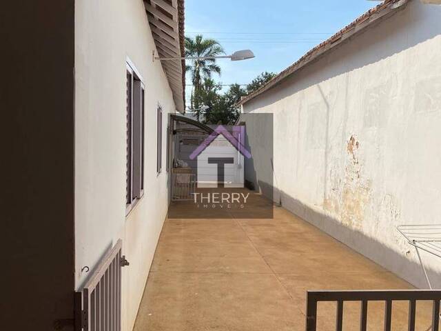 Casa para Venda em Araraquara - 3