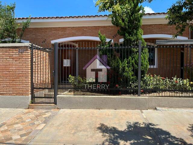 Casa para Venda em Araraquara - 2