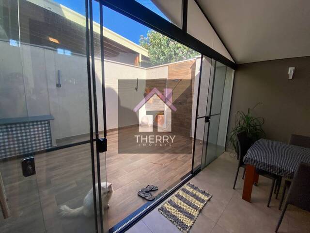 Sobrado para Venda em Araraquara - 2