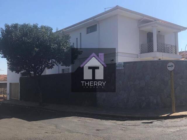 Sobrado para Venda em Araraquara - 2