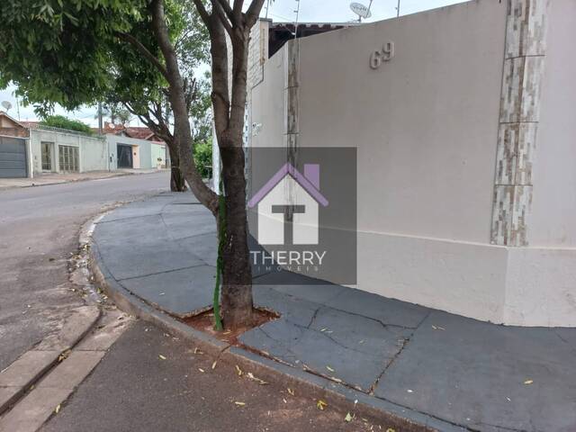 Casa para Venda em Araraquara - 2