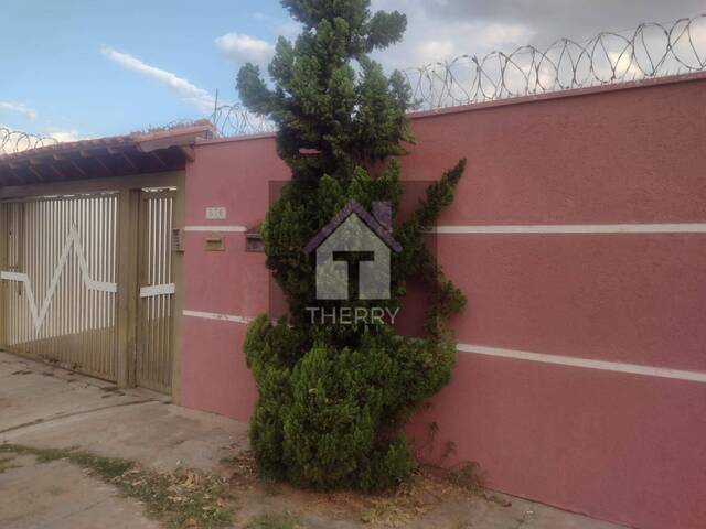 Casa para Venda em Araraquara - 2
