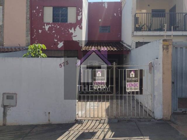 Sobrado para Venda em Araraquara - 3