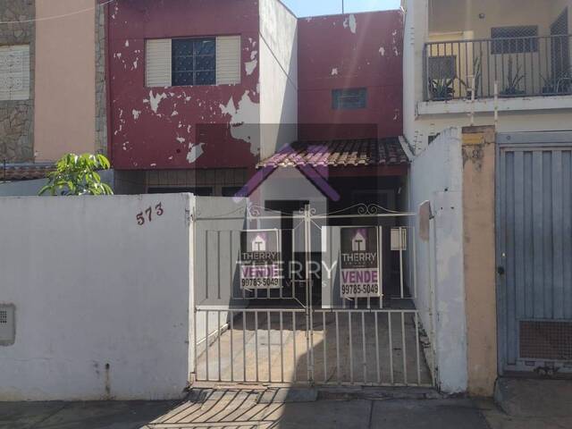 Sobrado para Venda em Araraquara - 2