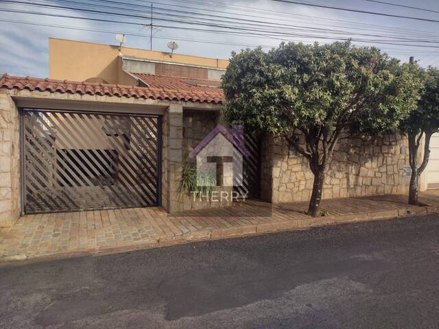 Casa para Venda em Araraquara - 2