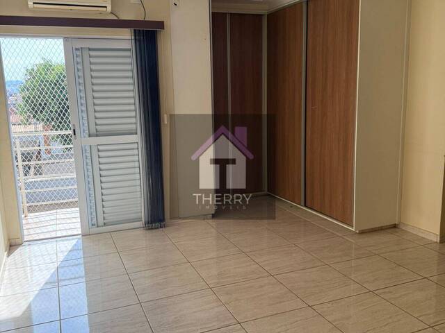 Sobrado para Venda em Araraquara - 5