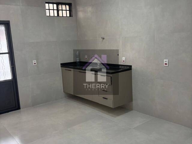 Sobrado para Venda em Araraquara - 5