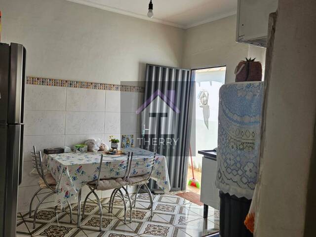 Casa para Venda em Américo Brasiliense - 4
