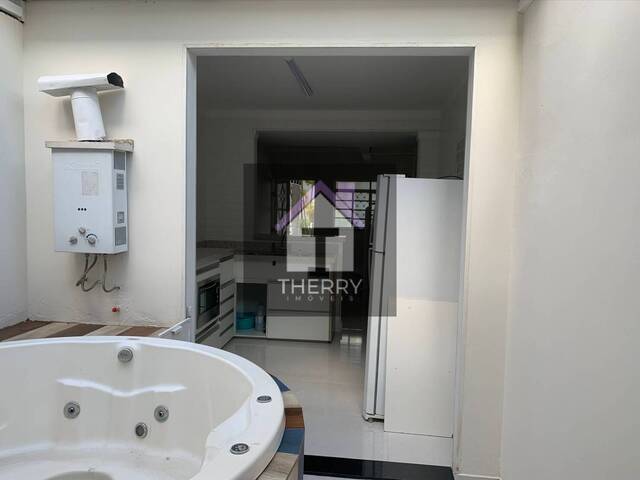 Sobrado para Venda em Araraquara - 2