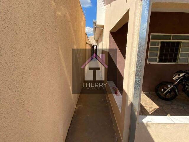 Casa para Venda em Araraquara - 3