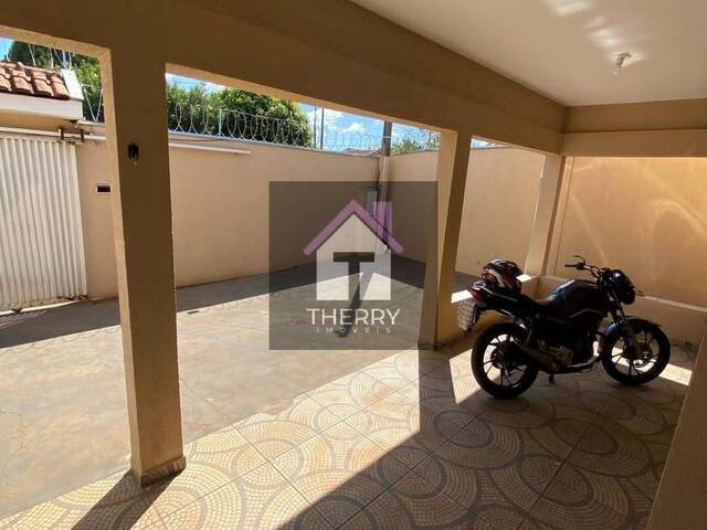 Casa para Venda em Araraquara - 2