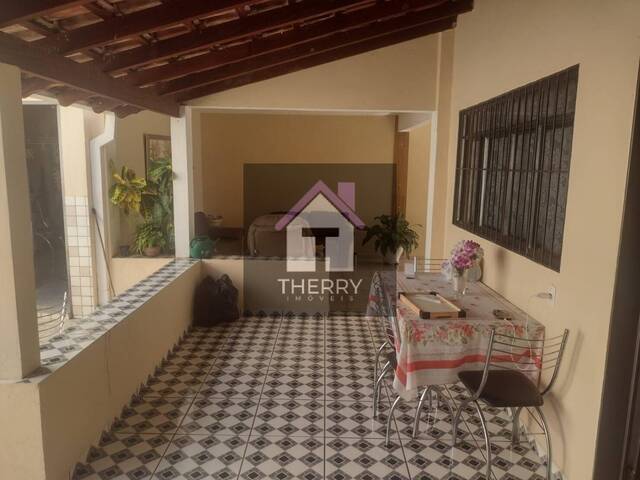 Casa para Venda em Araraquara - 2