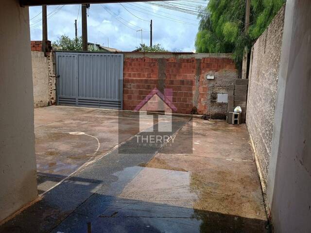 #CA1318 - Casa para Venda em Araraquara - SP