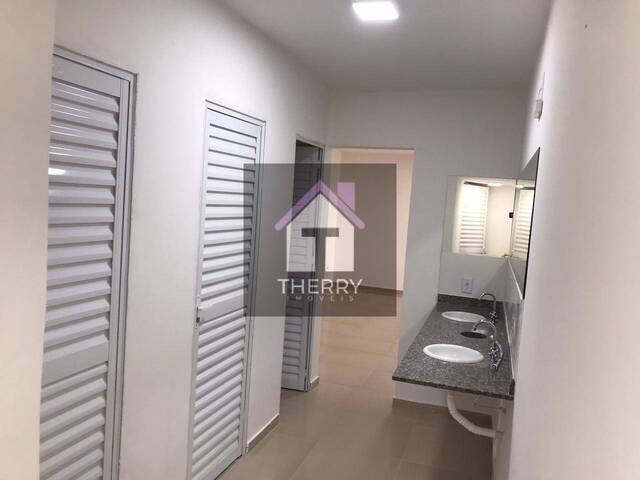 #CONJ0052 - Loja para Venda em Araraquara - SP