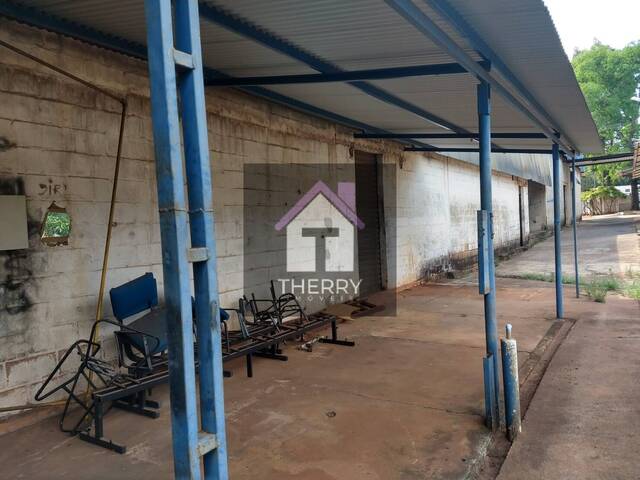 #CONJ0125 - Garagem para Locação em Araraquara - SP