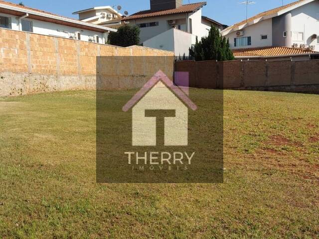 #TE0084 - Terreno em condomínio para Venda em Araraquara - SP
