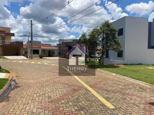 #TE0095 - Terreno em condomínio para Venda em Araraquara - SP