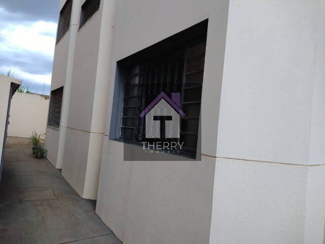 Apartamento para Venda em Araraquara - 3