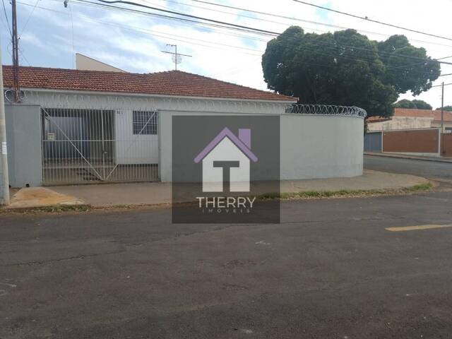 Casa para Venda em Araraquara - 3