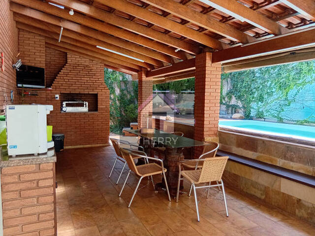 Sobrado para Venda em Araraquara - 2