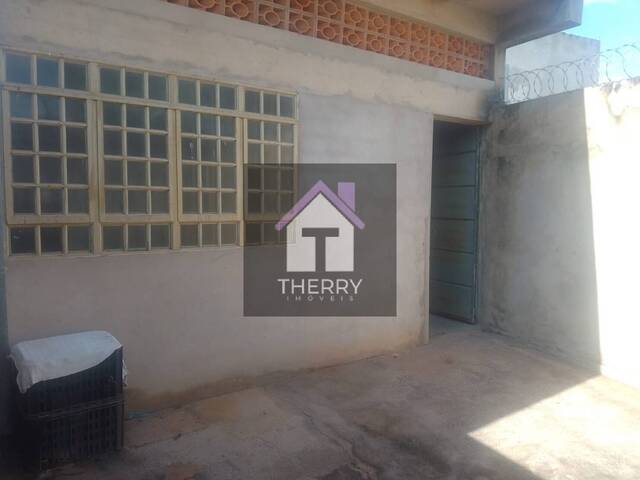 #BA0001 - Barracão para Venda em Araraquara - SP - 2