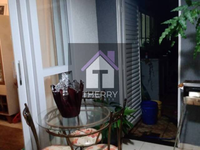 Sobrado para Venda em Araraquara - 2